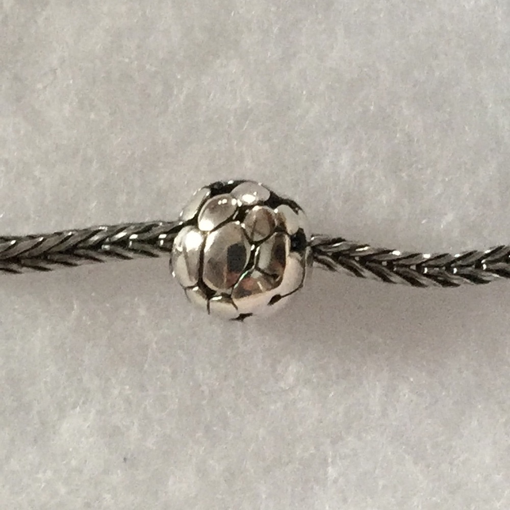 RETIRED Spots Trollbeads, Sterling silver